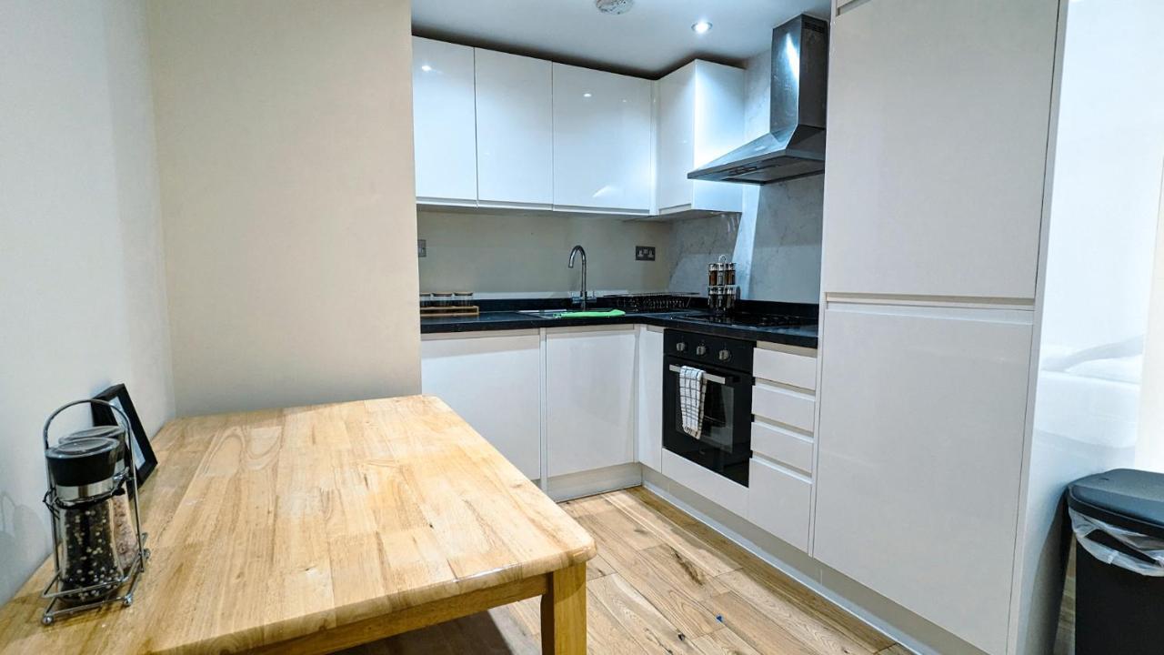 Spacious In Trendy Hackney *