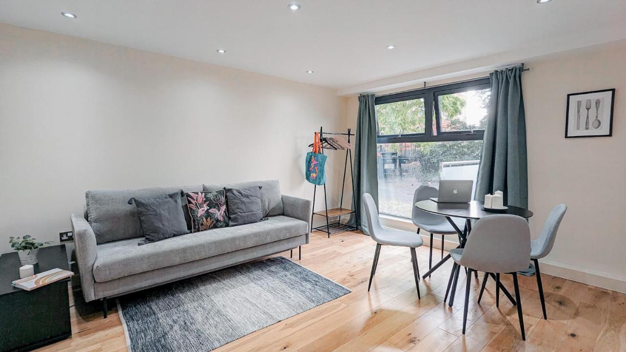 Spacious In Trendy Hackney * Londra