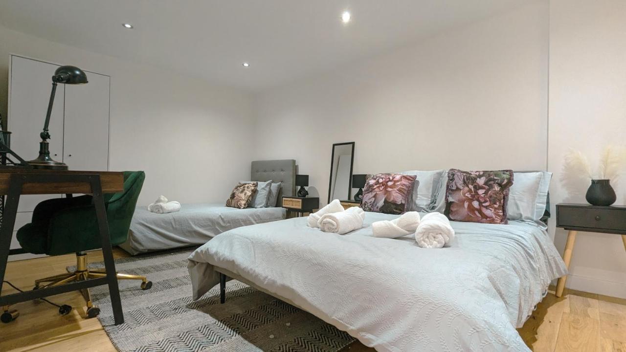 Appartamento Spacious In Trendy Hackney *